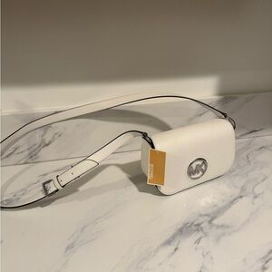 Michael Kors NWT white and silver bag